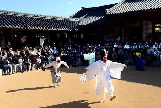 제    목
